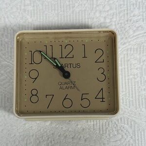Vintage Spartus Travel Alarm Clock